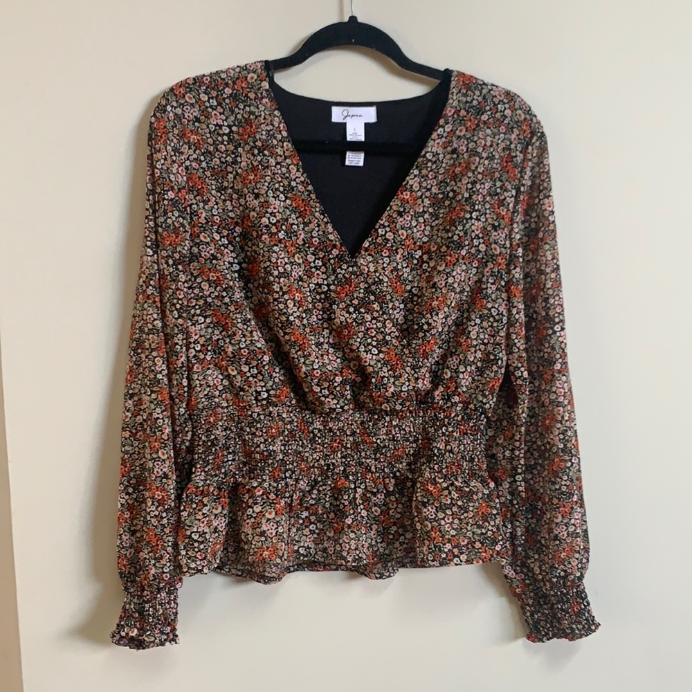 Excellent condition Blouse size Large